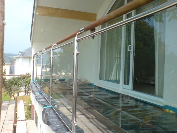 Glass Balcony Image