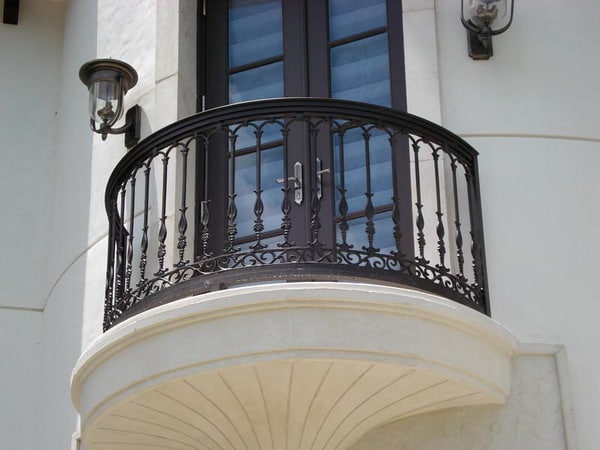 Glass Balcony Layout