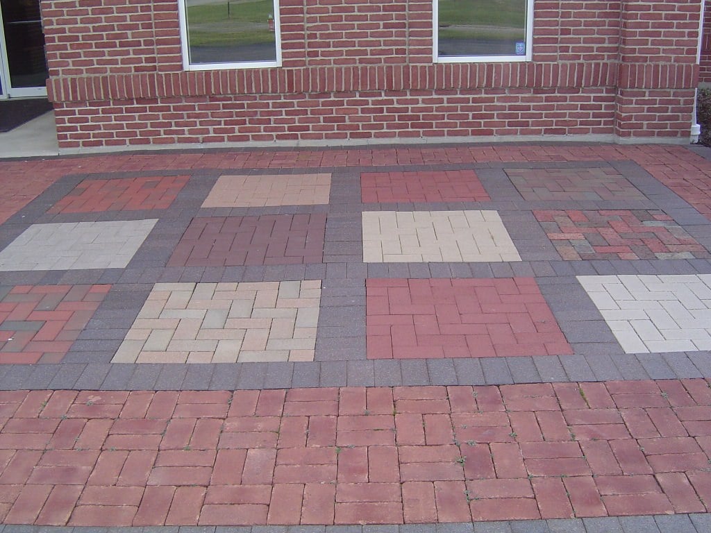 Modern Patio Bricks Idea