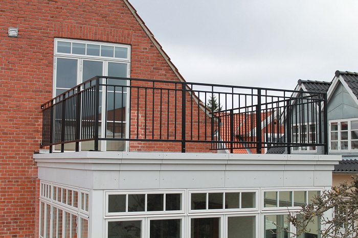 Simple Balcony Railing