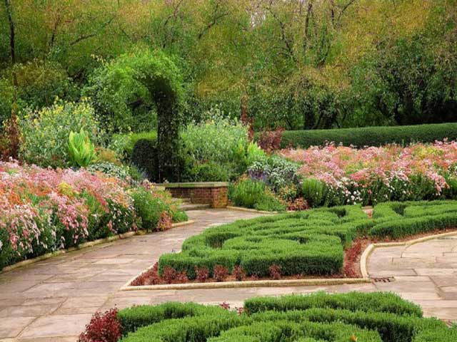 Simple Garden Design 