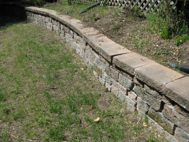 Simple Retaining Wall Picture